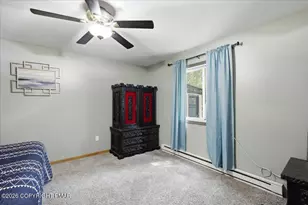 7901 Sleepy Hollow Dr, Tobyhanna, PA 18466 - Photo 20
