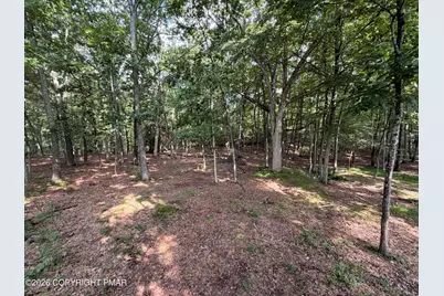  Upper Lakeview Dr Drive, East Stroudsburg, PA 18302 - Photo 4