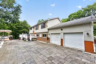 1326 Hilltop Dr, Long Pond, PA 18334 - Photo 34