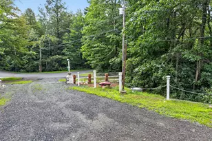 1326 Hilltop Dr, Long Pond, PA 18334 - Photo 38