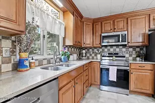 319 N 4th St, Bangor, PA 18013 - Photo 8