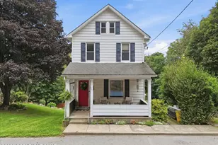 319 N 4th St, Bangor, PA 18013 - Photo 2