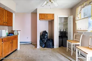 36 S Wylam St, Frackville, PA 17931 - Photo 18