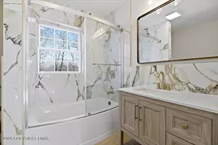 5124 Hickory Ln, East Stroudsburg, PA 18302 - Photo 54