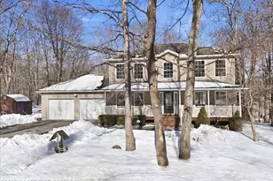 5124 Hickory Ln, East Stroudsburg, PA 18302 - Photo 2