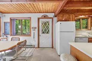 184 Hyland Dr, East Stroudsburg, PA 18301 - Photo 10