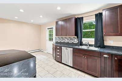  105 Ledgewood Drive, East Stroudsburg, PA 18301 - Photo 6
