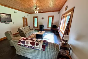 1201 Railroad Ave, Gouldsboro, PA 18424 - Photo 10