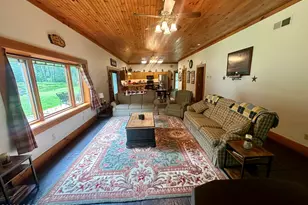1201 Railroad Ave, Gouldsboro, PA 18424 - Photo 12
