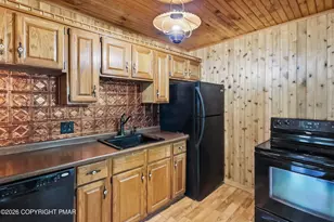 3307 Red Run Rd, Pocono Summit, PA 18346 - Photo 10