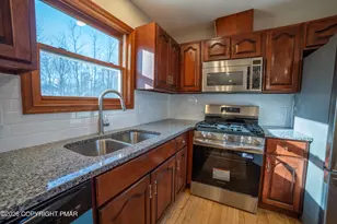 902 Thornberry Ct, East Stroudsburg, PA 18302 - Photo 10