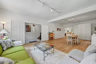 54 W Broadway, Jim Thorpe, PA 18229 - Photo 16