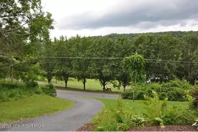  748 Lower Cherry Valley Road, Stroudsburg, PA 18360 - Photo 4