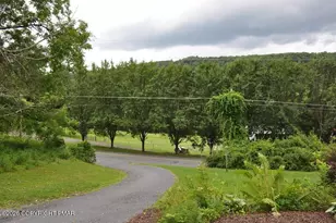 748 Lower Cherry Valley Rd, Stroudsburg, PA 18360 - Photo 4