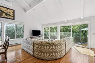 6262 Lakeview Dr, Pocono Pines, PA 18350 - Photo 10