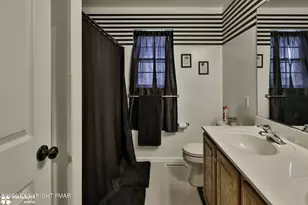 5016 Foxrun Ln, Whitehall, PA 18052 - Photo 40