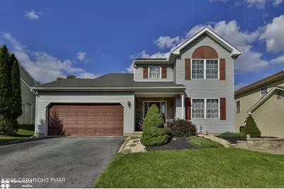  5016 Foxrun Lane, Whitehall, PA 18052 - Photo 2