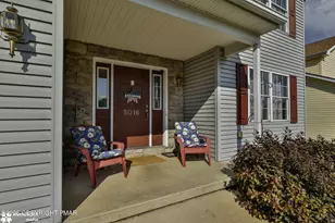 5016 Foxrun Ln, Whitehall, PA 18052 - Photo 4