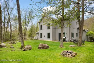 2236 Hillcrest Dr, Pocono Pines, PA 18350 - Photo 4