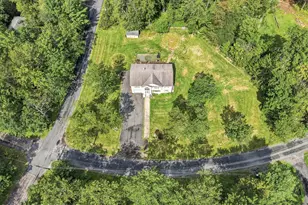 1123 Chickadee Dr, Pocono Summit, PA 18346 - Photo 2