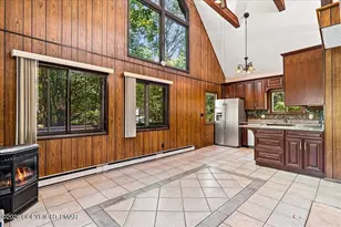 6520 Runnymeade Ln, Tobyhanna, PA 18466 - Photo 8