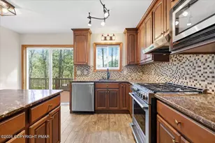 215 Dorset Rd, Tobyhanna, PA 18466 - Photo 16