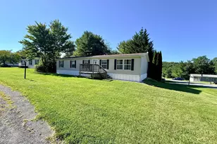 255 Angel Dr, New Ringgold, PA 17960 - Photo 2