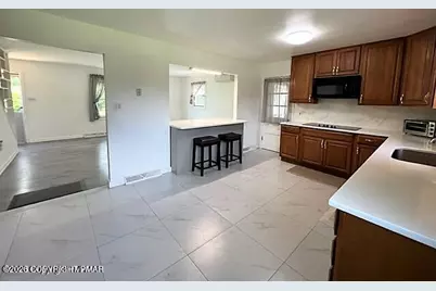  203 Center Road, Stroudsburg, PA 18360 - Photo 8