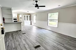 155 Bariton Ct, Bartonsville, PA 18321 - Photo 6