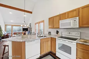 207 Sycamore Ct, Tannersville, PA 18372 - Photo 14