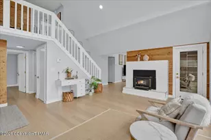 113 Mountain View Dr, Pocono Lake, PA 18347 - Photo 14