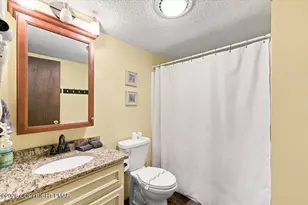 138 Cross Country Ln, Tannersville, PA 18372 - Photo 32