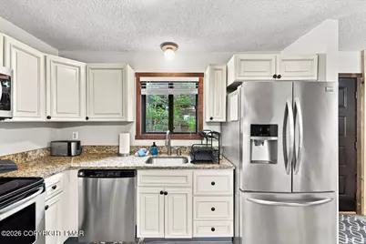  138 Cross Country Lane, Tannersville, PA 18372 - Photo 8