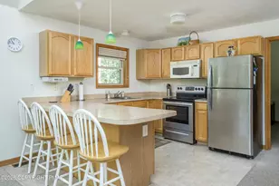 2086 Lehigh Dr, Pocono Lake, PA 18347 - Photo 12