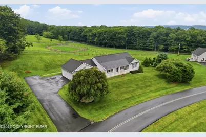  235 Country Acres Drive, Kunkletown, PA 18058 - Photo 10