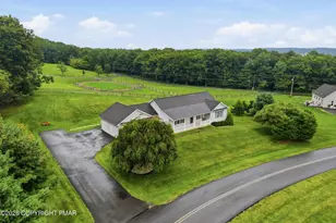 235 Country Acres Dr, Kunkletown, PA 18058 - Photo 10