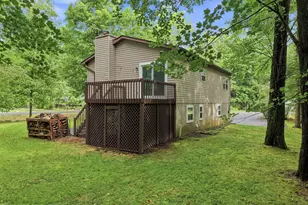 104 Noble Ln, East Stroudsburg, PA 18301 - Photo 2