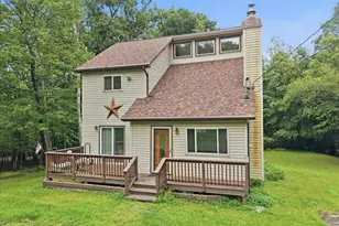 1090 Coolbaugh Rd, East Stroudsburg, PA 18302 - Photo 2