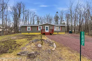 1847 Shadyside Dr, Tobyhanna, PA 18466 - Photo 2