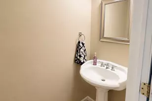 7156 Hickory Ln, Stroudsburg, PA 18360 - Photo 8