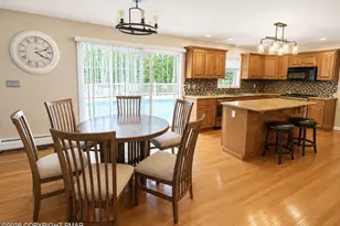 7156 Hickory Ln, Stroudsburg, PA 18360 - Photo 4