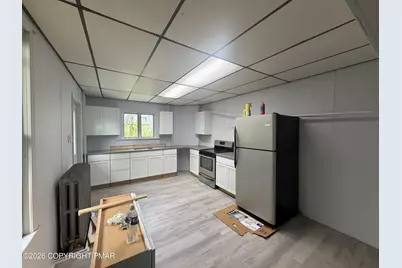  202 N 9th Street, Pottsville, PA 17901 - Photo 2