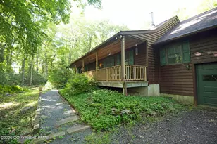 11 Apache Way, Jim Thorpe, PA 18229 - Photo 2