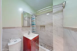 913 Sarah St, Stroudsburg, PA 18360 - Photo 10
