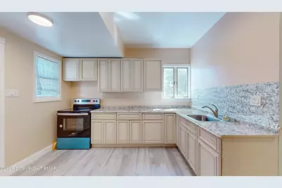  913 Sarah Street, Stroudsburg, PA 18360 - Photo 8