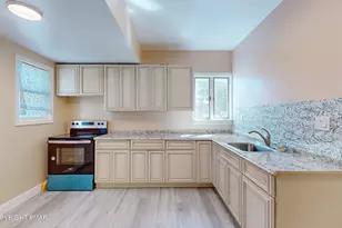 913 Sarah St, Stroudsburg, PA 18360 - Photo 8