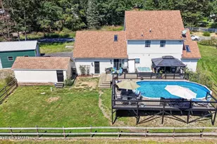 151 Colleen Dr, Blakeslee, PA 18610 - Photo 2