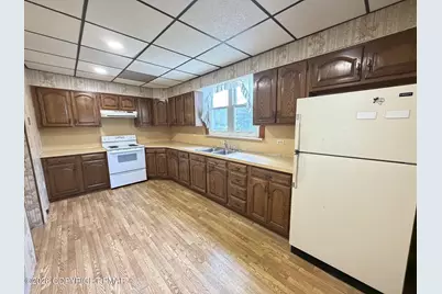  46 E Mill Street, Nesquehoning, PA 18240 - Photo 14