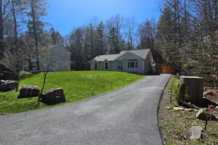 331 Mohansic Lane, Tobyhanna, PA 18466 - Photo 2