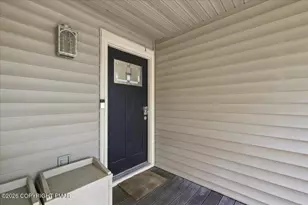 347 Hemlock Ln, Tannersville, PA 18372 - Photo 4
